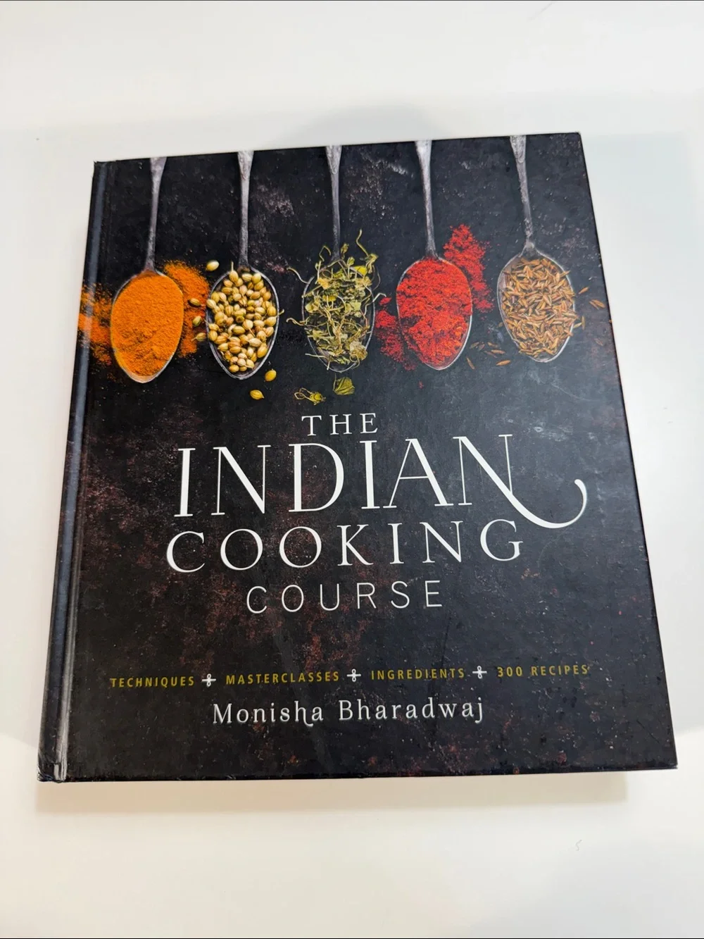 The Indian Cooking Course Cookbook - Black